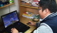 大学生如何赚钱快又稳？业余玩游戏做任务赚钱不错！