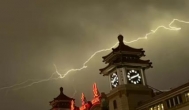 昨天坐公交上去一个70多岁的阿姨