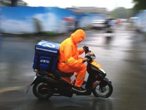 送外卖一个月能赚多少？外卖小哥一个月赚1万