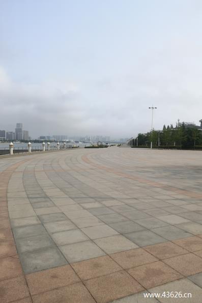 好远啊，看着都愁人