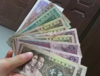 评论帝一天能赚多少钱?比评论帝还挣钱的app推荐配图 评论帝一天能赚多少钱?比评论帝还挣钱的app推荐配图