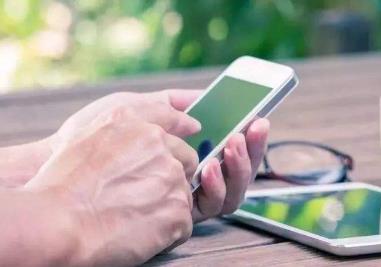 学生赚钱快的软件一天100元？这个游戏赚钱app很适合配图