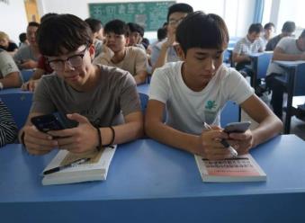 16岁怎么在手机上挣钱？适合16岁的兼职赚钱软件推荐配图