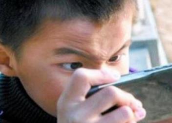二年级孩子老是爱玩游戏怎么办？配图
