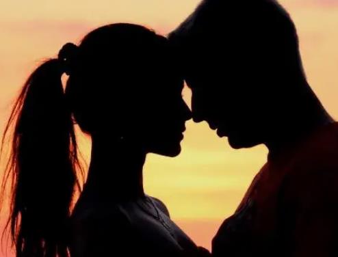 结婚十年，这是我们一家人第一次一起出去玩配图