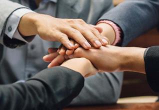 我表妹，她刚学了门技术配图