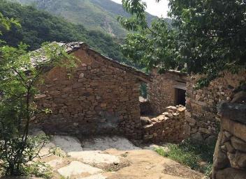 92年我读大学时，同宿舍里有一位女生叫黄兰花配图