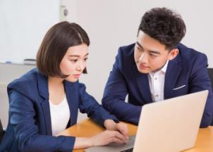 五年前有幸被上级提拔，但因为没有做领导的经验配图