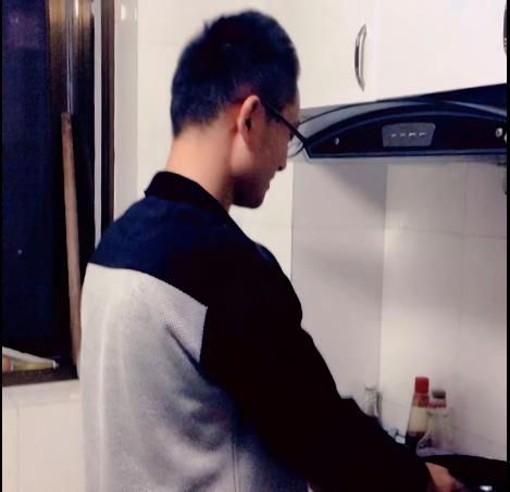 今天老公正式被裁员了,你们知道最终能拿到多少补偿金吗?配图 今天老公正式被裁员了,你们知道最终能拿到多少补偿金吗?配图