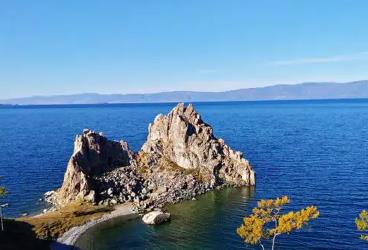 《瓦尔登湖》里说:人只有在举目无亲的地方,才能真诚的生活配图 《瓦尔登湖》里说:人只有在举目无亲的地方,才能真诚的生活配图