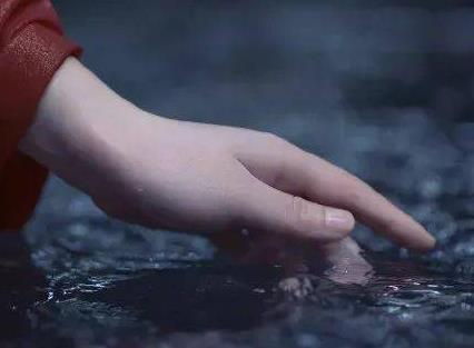 人到中年,别把关系搞反了配图 人到中年,别把关系搞反了配图