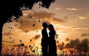 一定有很多兄弟很好奇辉哥快三十的年纪了，为什么还没有结婚配图