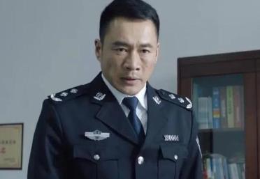 局长因夫人身体欠佳请了一位经验丰富的保姆配图