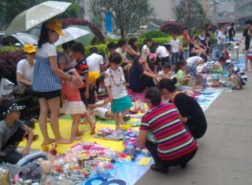 晚上摆摊卖什么东西能赚钱？夜间摆摊能赚钱吗？配图