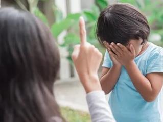 为什么你总是控制不住的要去吼孩子呢配图