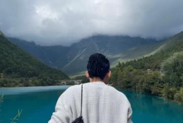 旅游兼职怎么赚钱？适合一边旅游一边赚钱的兼职有哪些？配图