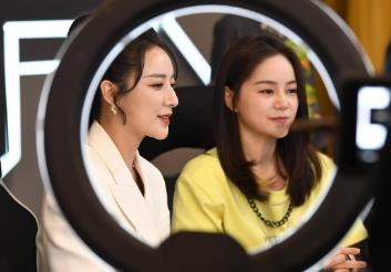 喜欢搞直播可以赚钱么？现在直播什么内容可以赚钱？ 配图