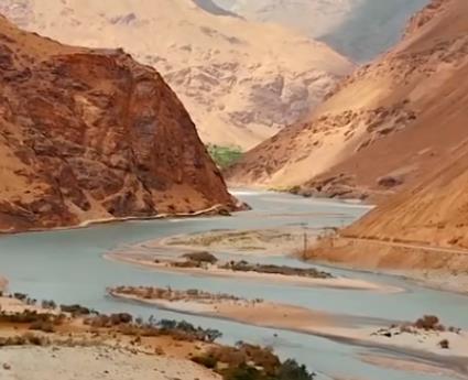 姑娘请记住:感情要留给爱你的人配图 姑娘请记住:感情要留给爱你的人配图