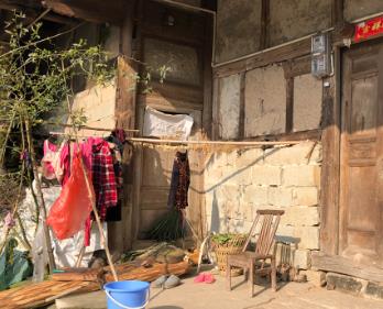 今天去一个十几年未见过的朋友家讨债配图