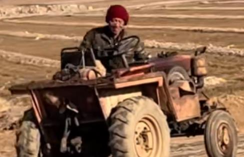 《我拔丝工的父亲们》配图 《我拔丝工的父亲们》配图