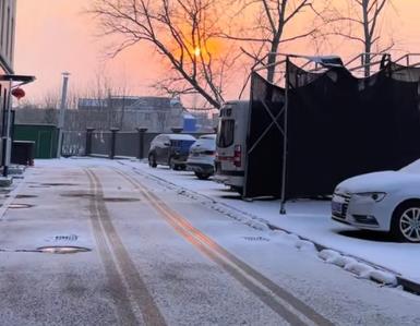 今年春节前后下了几场不算小的雪配图