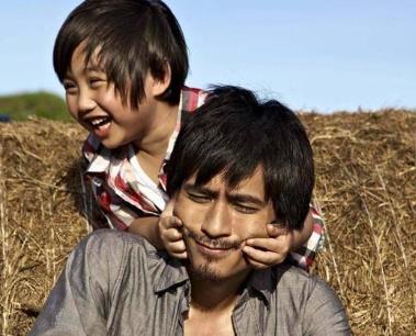 和干医的朋友聊起高考来配图