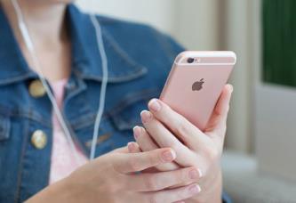 活着的主旋律就是玩手机配图