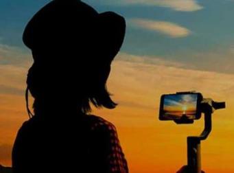 北师大调查数据显示，我们月入2千以下为9.64亿人配图