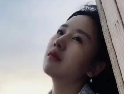 目前单身妈妈怎么一边带孩子，一边赚钱？适合单身妈妈的副业推荐配图