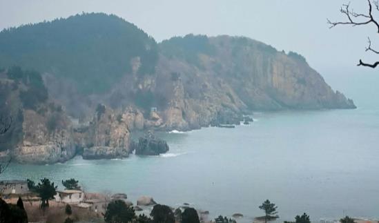 家里规矩越多，越会限制孩子的发展配图