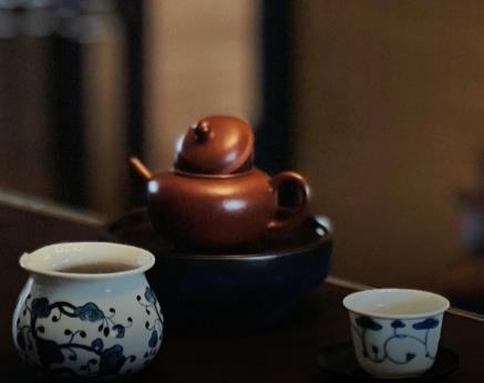 眼宽容事，心宽容人 宽容是一种美德配图
