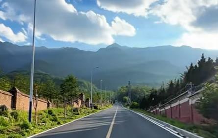 我突然意识到，我正在过着一个无人兜底的人生配图