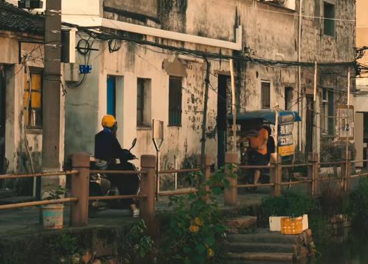 你越在意什么，就越容易被什么困住配图