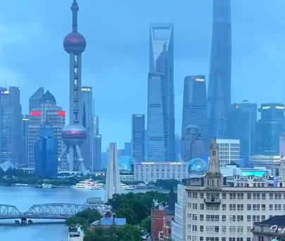 孩子去上大学后，家突然变得好大配图