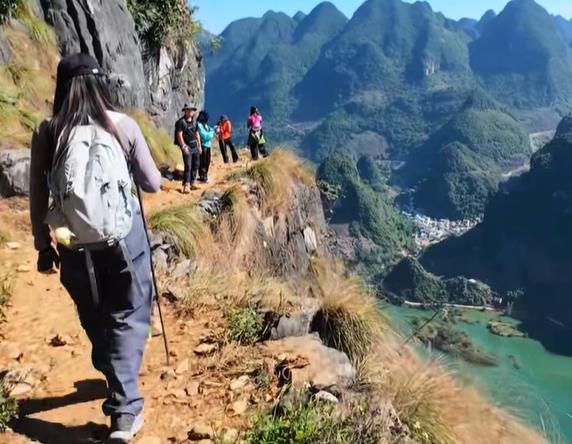 照顾好自己世界才会属于你配图